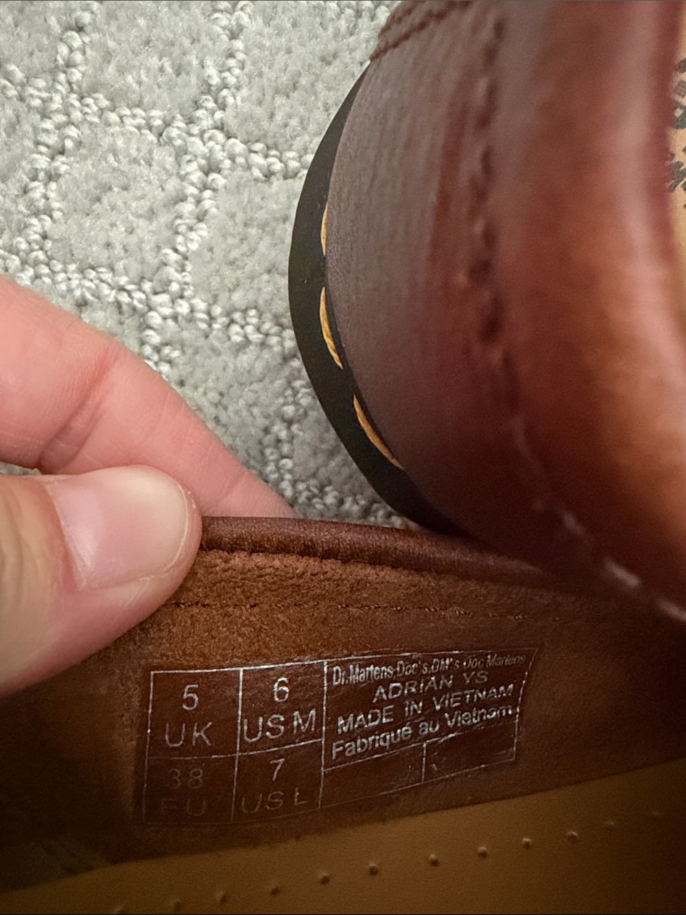 Dr. Martens Adrian Loafer - unisex crazy horse Brown Leather Tassel - Picture 5 of 5